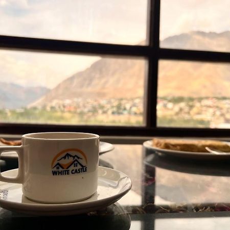 White Castle Kargil Hotel Exterior photo
